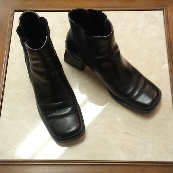 DOCKER Black Square-Heeled Ankle Boots -Sz. 6 - Picture 2 of 8